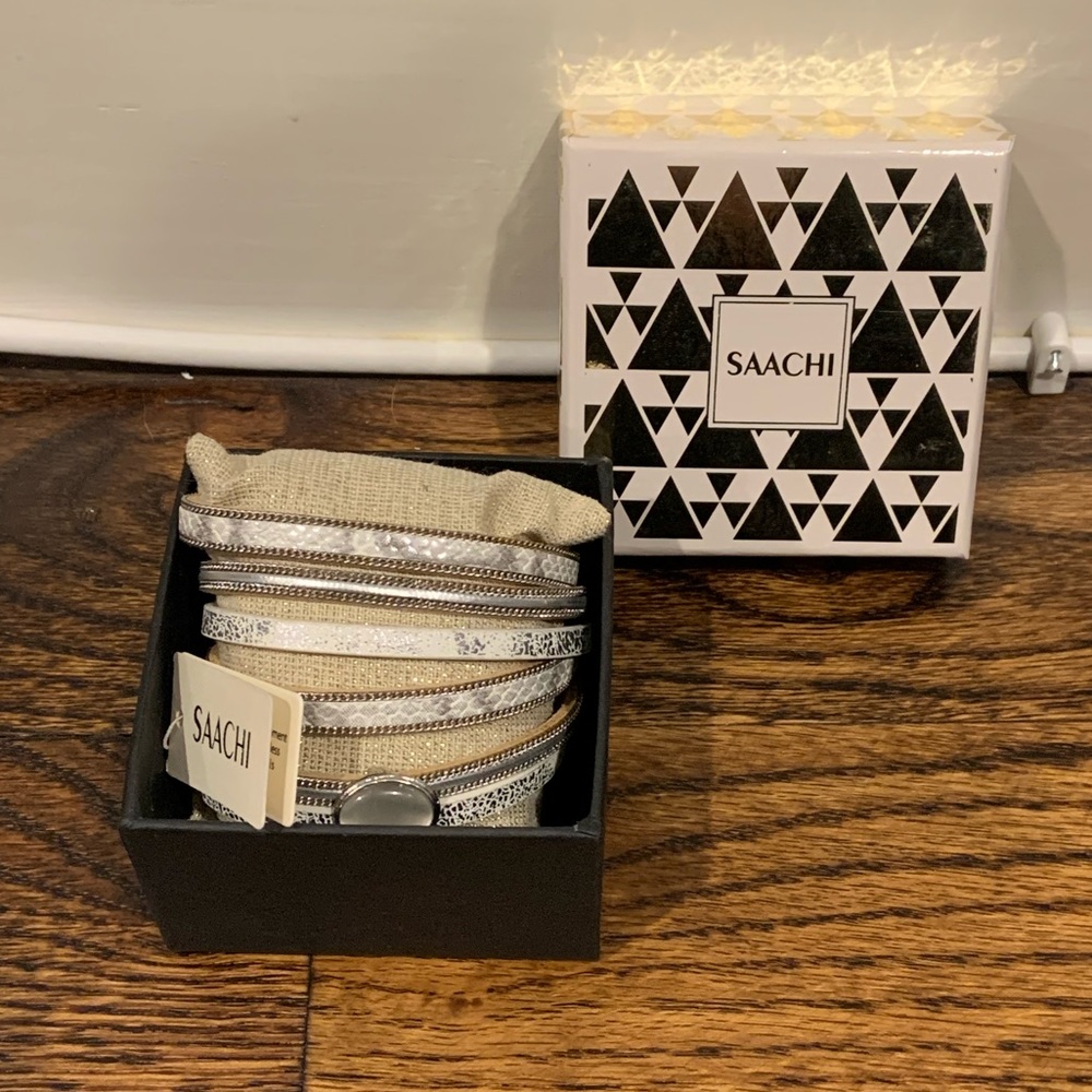 Saachi bracelet